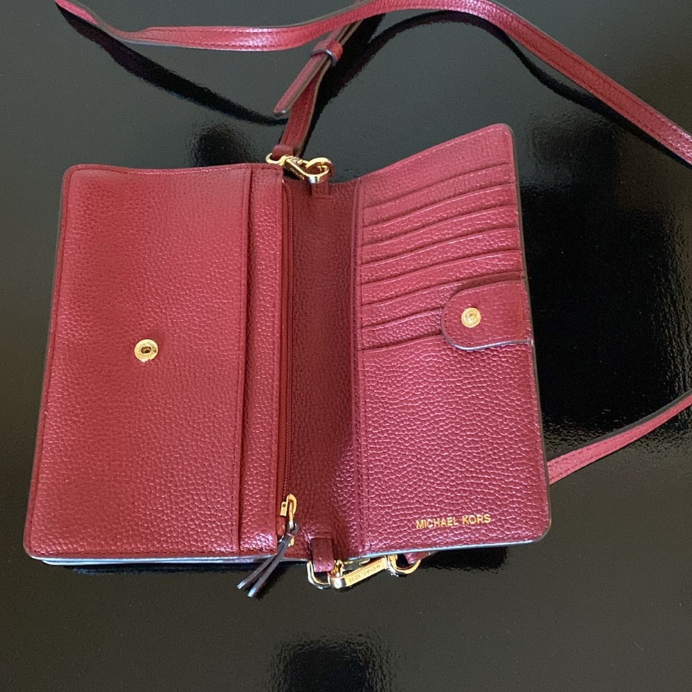 Michael Kors wallet crossbody phone